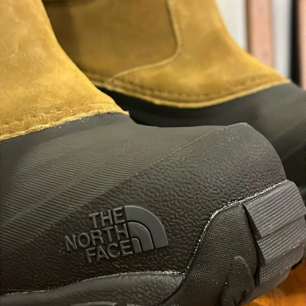 The North Face Chilkat IV Pull On Boots Snow Winter Waterproof Brown Mens Size 9
